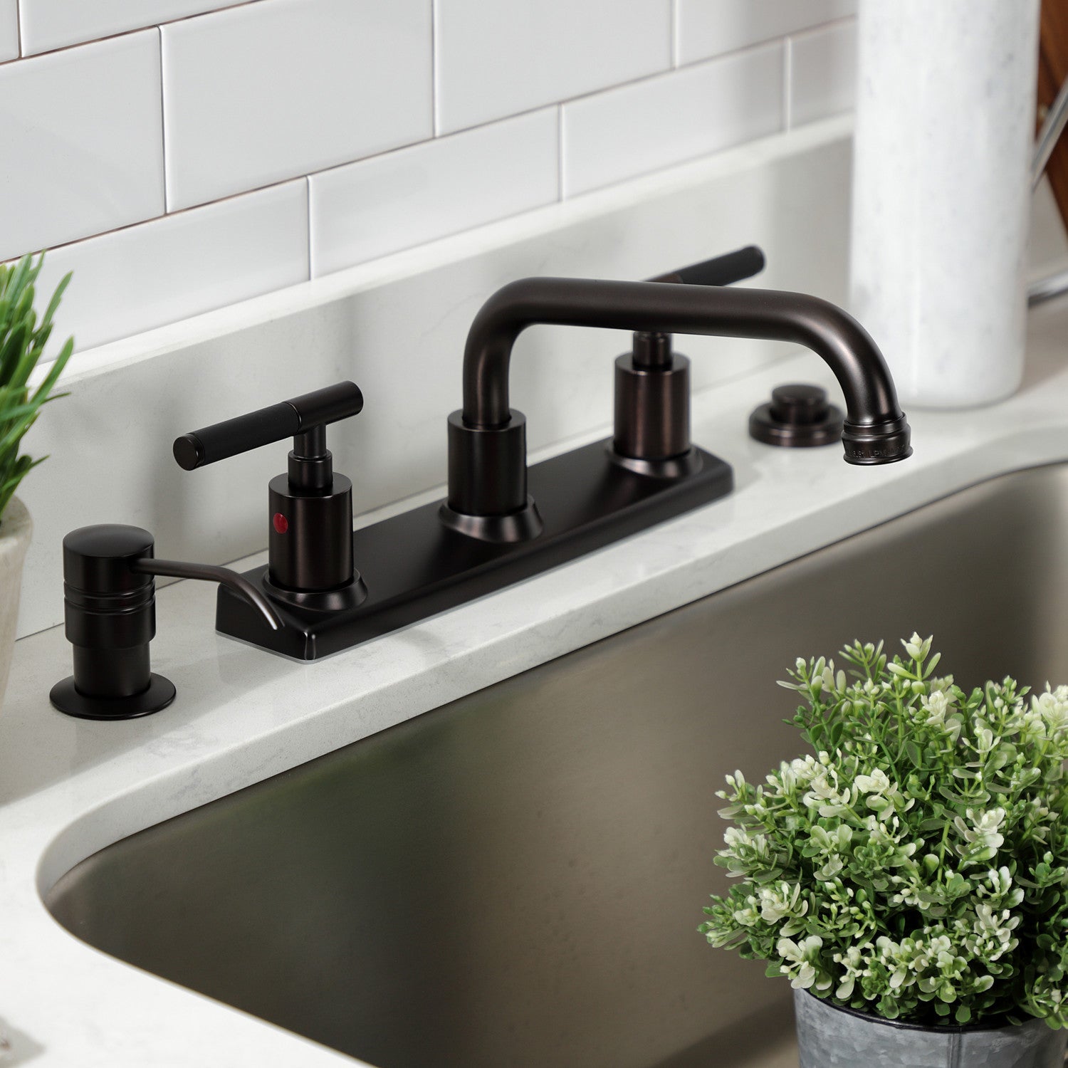 Kingston Sona FB2135CKL - Kaiser Two-Handle 2-Hole 8" Centerset Kitchen Faucet, Oil Rubbed Bronze — thumbnail 2